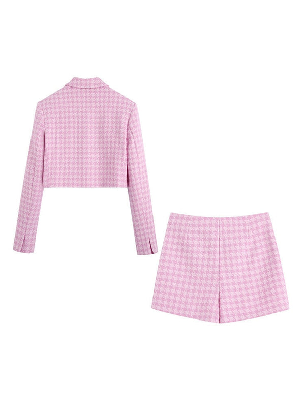 Roze pied-de-poule dames tweed set met lange mouwen blazer en korte broek, modieuze outfit voor lente en zomer, trendy dameskleding.