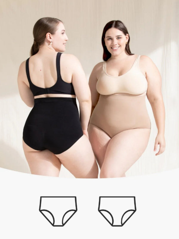 Twee vrouwen dragen shapewear slips in zwart en beige, ontworpen voor comfort en ondersteuning. Plus-size lingerie, naadloze pasvorm, buikcontrole.