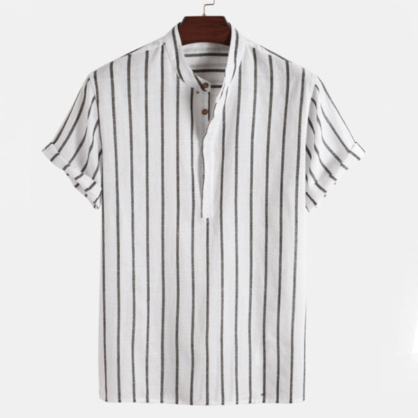 Wit gestreept herenoverhemd met korte mouwen en opstaande kraag, casual stijl, ideaal voor zomermode en dagelijkse outfits.