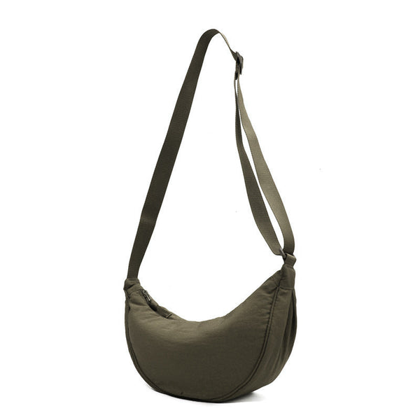 Olijfgroene schoudertas met verstelbare riem, halvemaanvormig ontwerp. Ideaal voor dagelijks gebruik, modieuze en praktische accessoire.