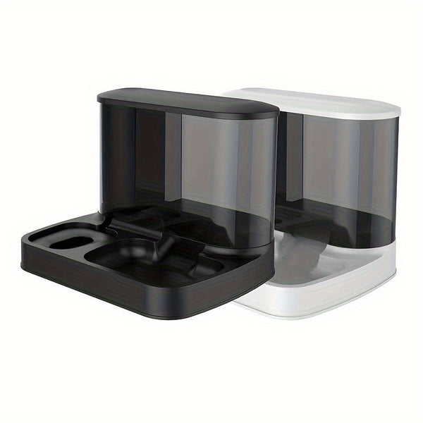 Twee moderne zeepdispensers, zwart en wit, met transparante reservoirs en geïntegreerde lekbak. Ideaal voor badkamer of keuken. Stijlvol en functioneel ontwerp.