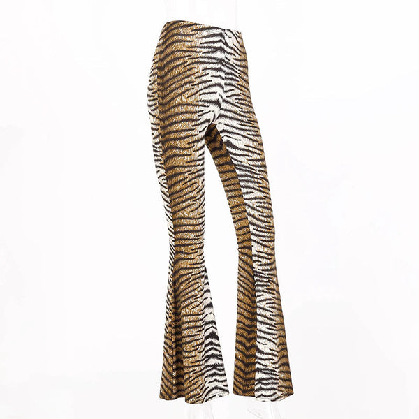 Tijgerprint flared broek voor dames, modieuze dierenprint, hoge taille, comfortabele pasvorm, trendy kleding, perfect voor casual en feestelijke gelegenheden.