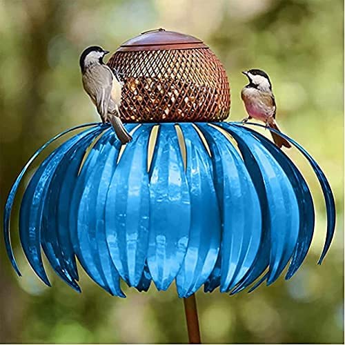 Blauwe metalen vogelvoeder met zonnebloemontwerp, twee vogels, tuinaccessoire, buiten, decoratief, vogelvoederstation, natuurvriendelijk.