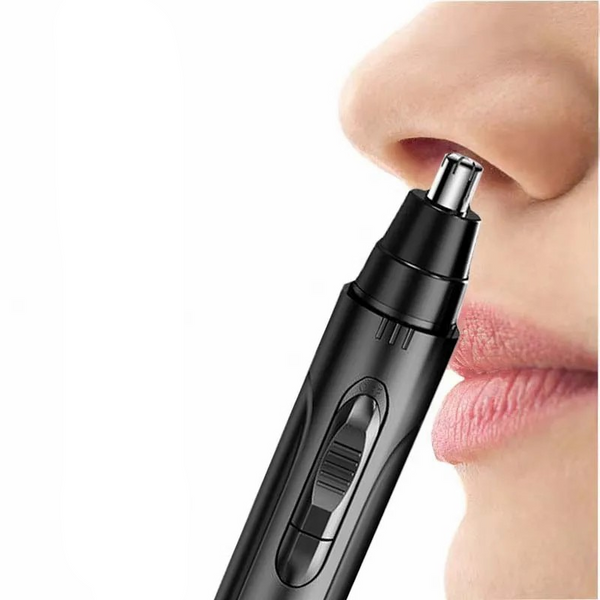 Zwarte neustrimmer voor mannen en vrouwen, close-up bij gebruik. Elektrische neushaartrimmer, precisie grooming tool, ergonomisch ontwerp.