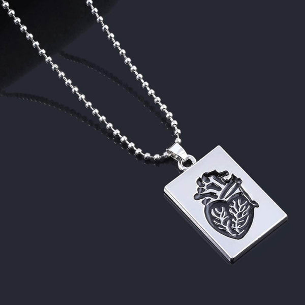 Zilveren ketting met rechthoekige hanger, anatomisch hartontwerp. Stijlvolle sieraden, perfect als cadeau. Geschikt voor dagelijks gebruik.