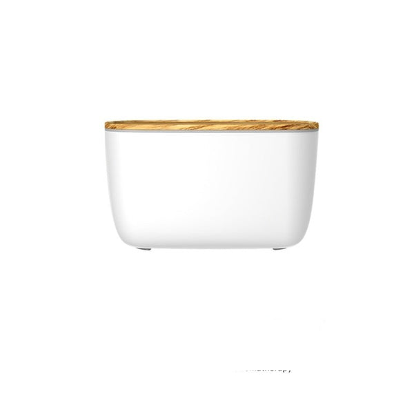 Witte huishoudelijke verstuiver met houten deksel, modern design, luchtbevochtiger voor thuisgebruik, minimalistisch interieuraccessoire.