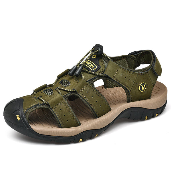 Groene outdoor sandalen voor heren met stevige zool, verstelbare bandjes en ademend ontwerp. Perfect voor wandelen en zomerse avonturen.