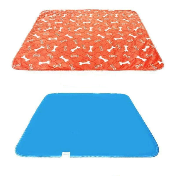 Rode en blauwe hondenplasmat met bottenpatroon, herbruikbaar en waterdicht. Ideaal voor zindelijkheidstraining en huisdierverzorging.