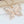Gouden vlinderhanger met kristallen, elegante damesketting, modieuze sieradenaccessoire, perfect cadeau voor vrouwen, luxe uitstraling.