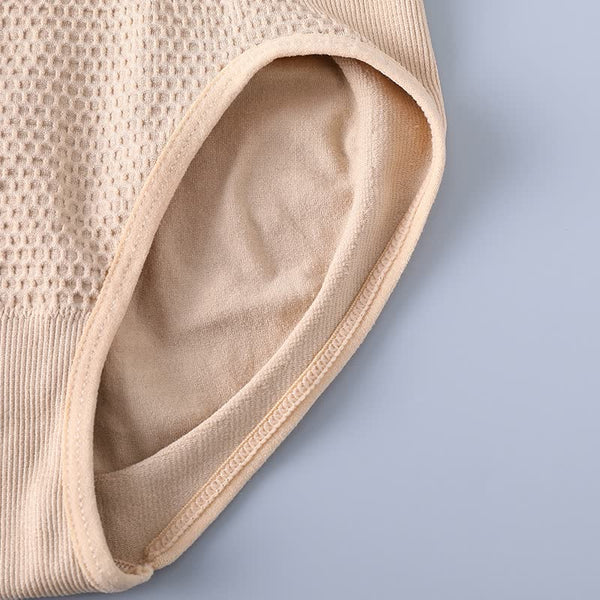 Naadloos beige damesondergoed met honingraatstructuur, ademend en comfortabel. Ideaal voor dagelijks gebruik. Hoogwaardige stof, huidvriendelijk ontwerp.