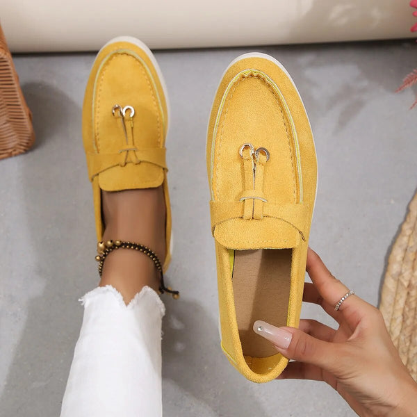 Gele dames loafers van leer, slip-on design, hoge kwaliteit, lente/herfst casual schoenen. Comfortabele flats voor dagelijks gebruik.